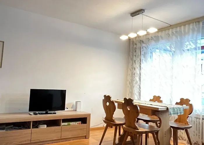 شقة Haus Buendabruecke